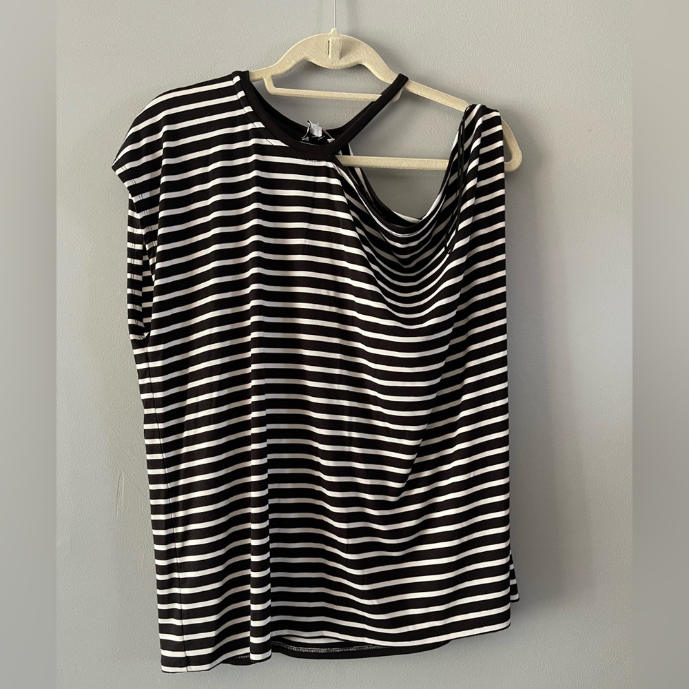 Skinnygirl Alex black stripe off shoulder t shirt
